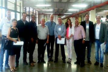 PREFEITO E SECRETÁRIOS MUNICIPAIS PARTICIPAM EM BAGÉ DO PRIMEIRO SEMINÁRIO DO CONSÓRCIO INTERMUNICIPAL DO PAMPA
Nesta quarta-feira, dia 09/12, no Complexo Cultural do Museu Dom Diogo de Souza, na cidade de Bagé, aconteceu o 1º Seminário do Consórcio Inter