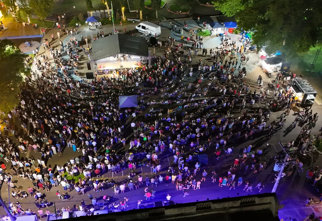 COMERCIALIZAÇÃO PARA O SHOW DOS 151 ANOS DE QUARAÍ