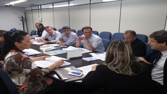 PREFEITO DE QUARAÍ PARTICIPA DA ASSEMBLÉIA GERAL ORDINÁRIA DA ASSOCIAÇÃO DOS MUNICÍPIOS DA FRONTEIRA OESTE ( AMFRO )