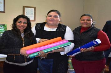 PREFEITO ENTREGA KITS DE MATERIAL PEDAGÓGICO PARA AS EMEIS
Na quarta-feira (02) na Secretaria Municipal da Educação e Cultura, o prefeito de Quaraí Mário Raul, juntamente com a secretária Taíla Lemes e os coordenadores pedagógicos da pasta, professores Ar
